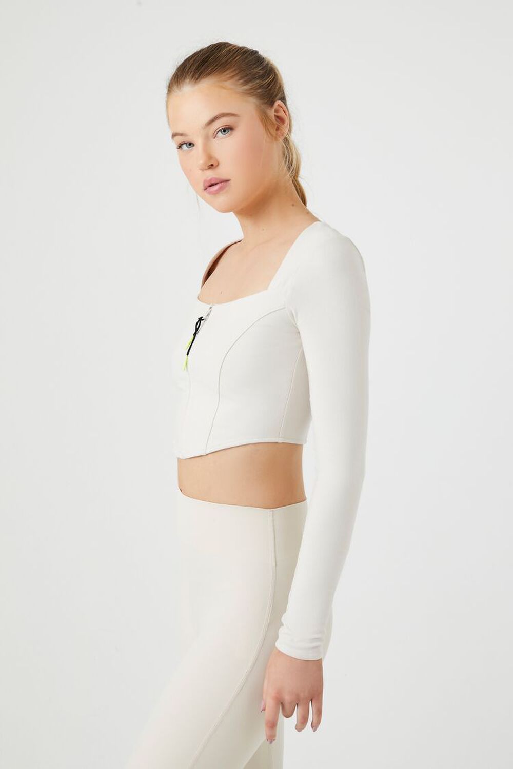 Active Zip-Up Curved-Hem Crop Top